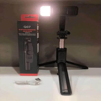 Black abs plastic q07 selfie stick - Prozone