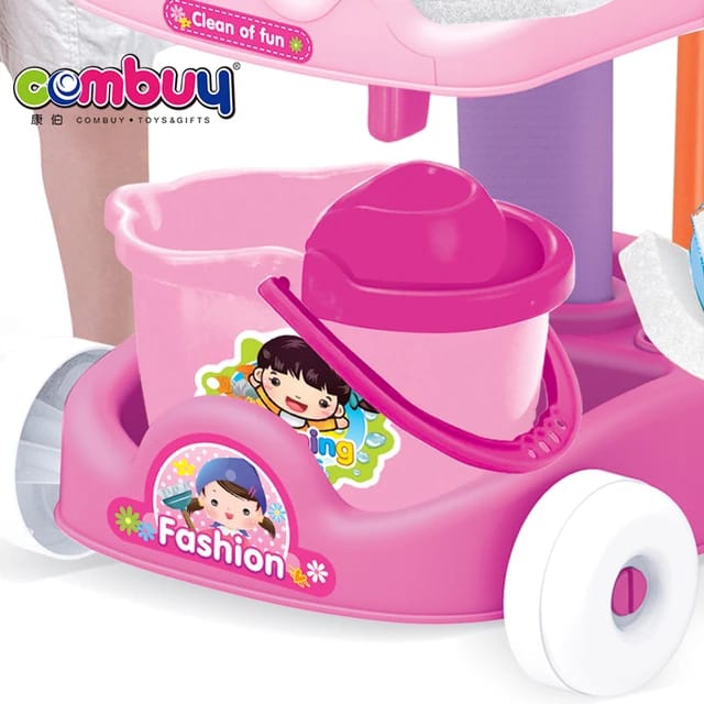 kids cleaning car with accessories - Prozone