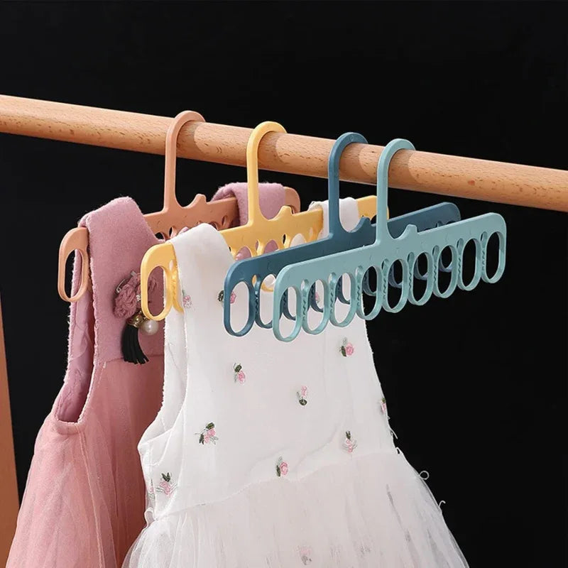 Space Saving Hangers 9 Holes - Prozone