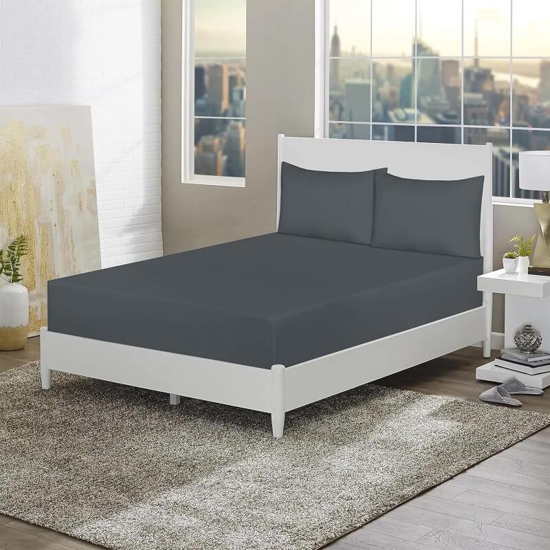 Black bed cover - Prozone