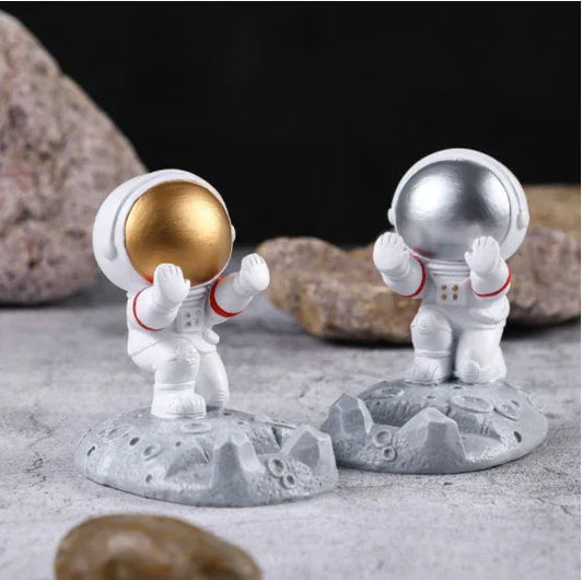 Astronaut plastic spacesuit figurine phone holder - Prozone