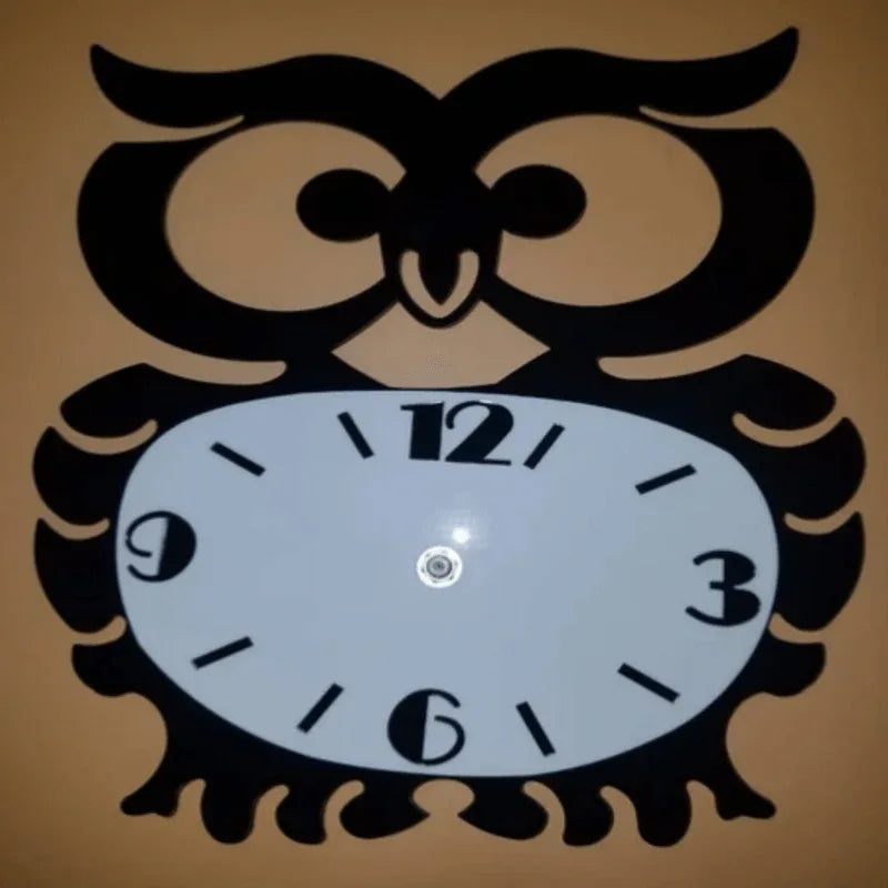 Owl shaped wall clock - Prozone