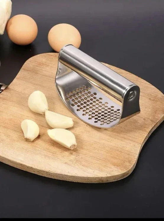 Stainless steel garlic press - Prozone