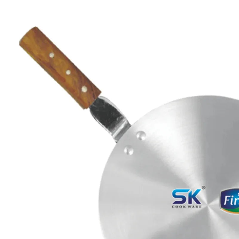 Bravo metal tawa with wooden handle - silver - Prozone